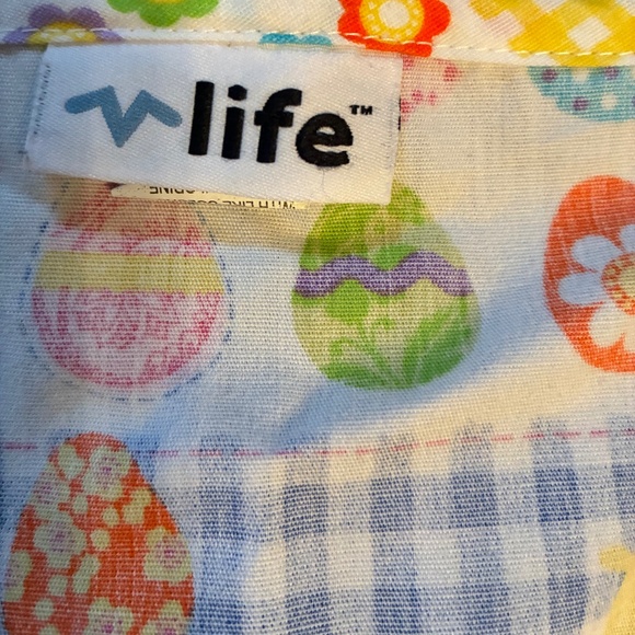 "Life" scrub top, M, Easter theme, EUC - Picture 6 of 7